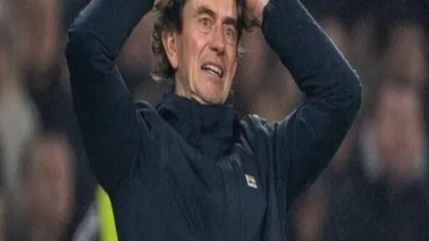 “2022-23赛季欧冠第5轮：切尔西2-1逆转胜萨尔茨堡，世界波进球助蓝军晋级16强”